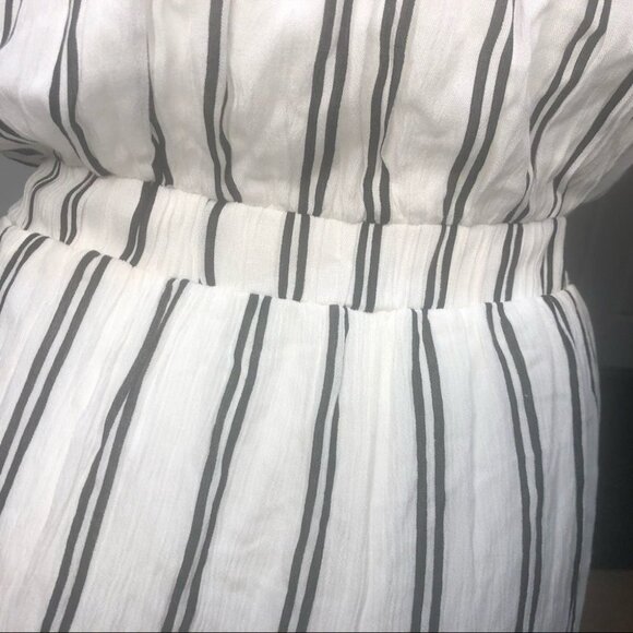 Ardene Vertical Striped Jumpsuit Pockets Size Medium - Picture 7 of 9